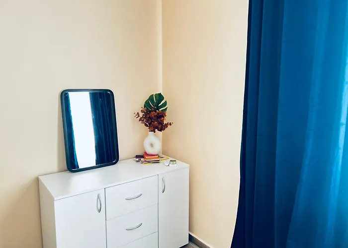 Cherry With 2 Bedrooms