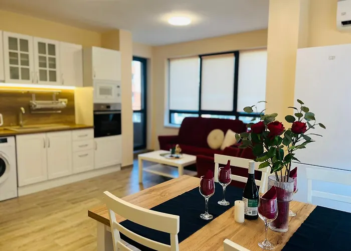 Cherry With 2 Bedrooms *