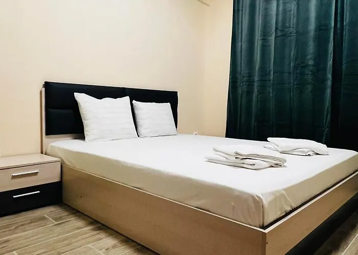 Cherry With 2 Bedrooms