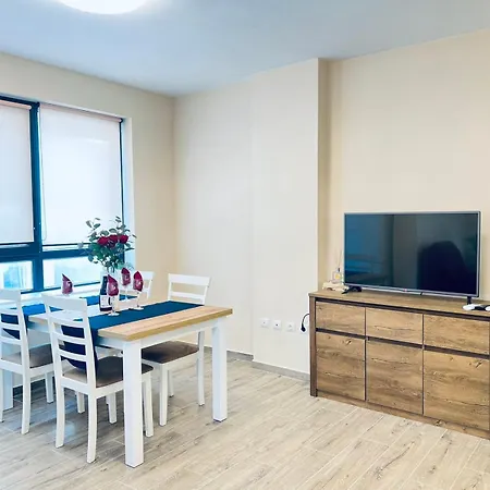 아파트 Cherry With 2 Bedrooms 소피아