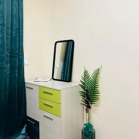 아파트 Cherry With 2 Bedrooms 소피아