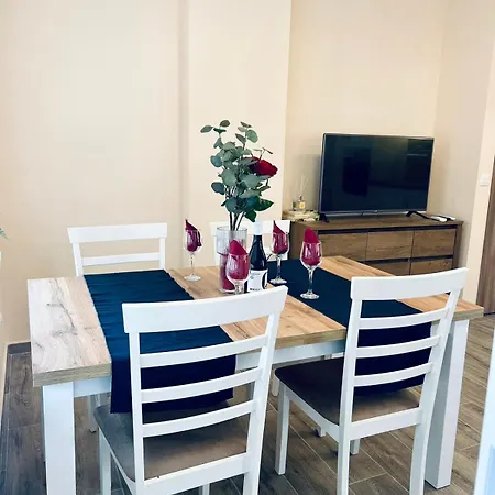 아파트 Cherry With 2 Bedrooms