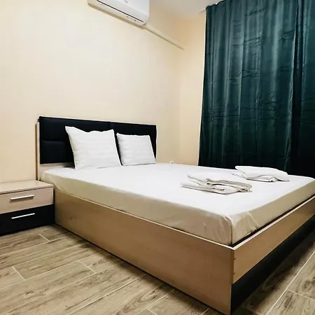 Cherry With 2 Bedrooms