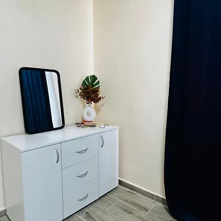 דירה Cherry With 2 Bedrooms סופיה